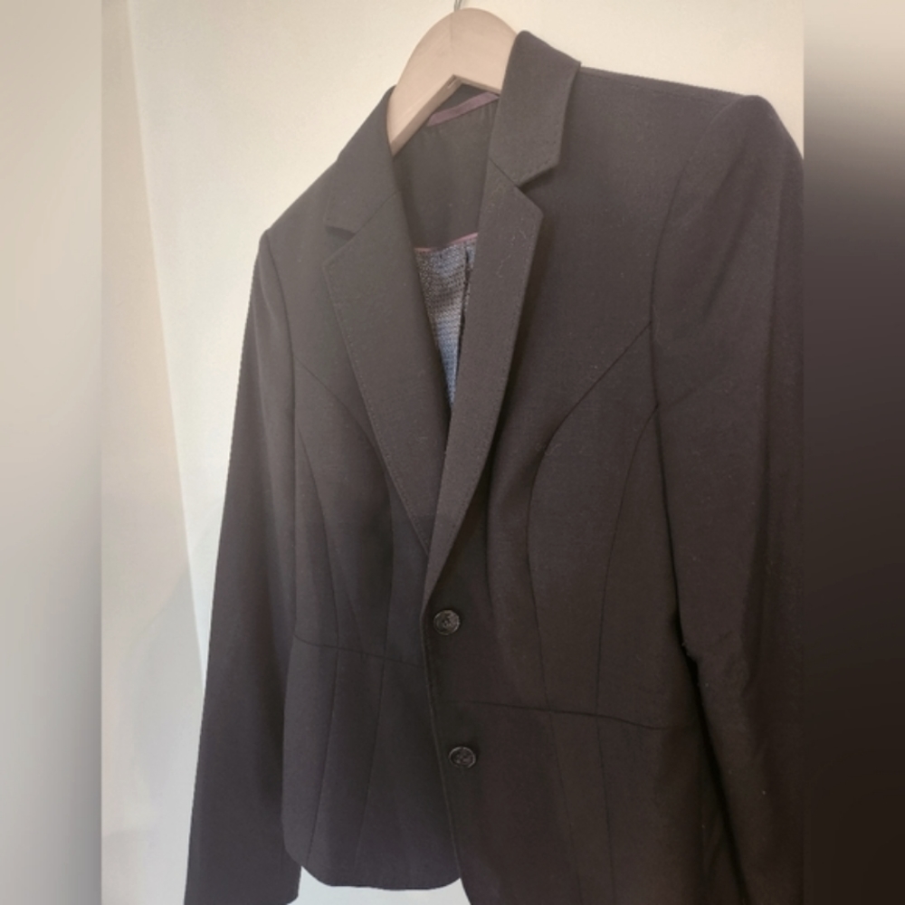 Austin Reed 100% Wool Navy Suit in Excellent Condition - Picture 3 of 8
